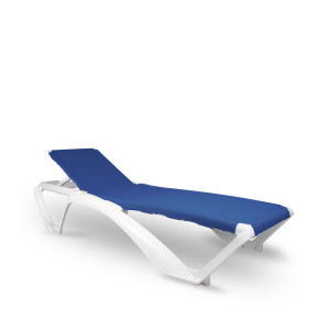 Marina-Liege-Kunststoff-weiß-Textilen-blau-Sonnenliege-Wellnessliege-Baederliege